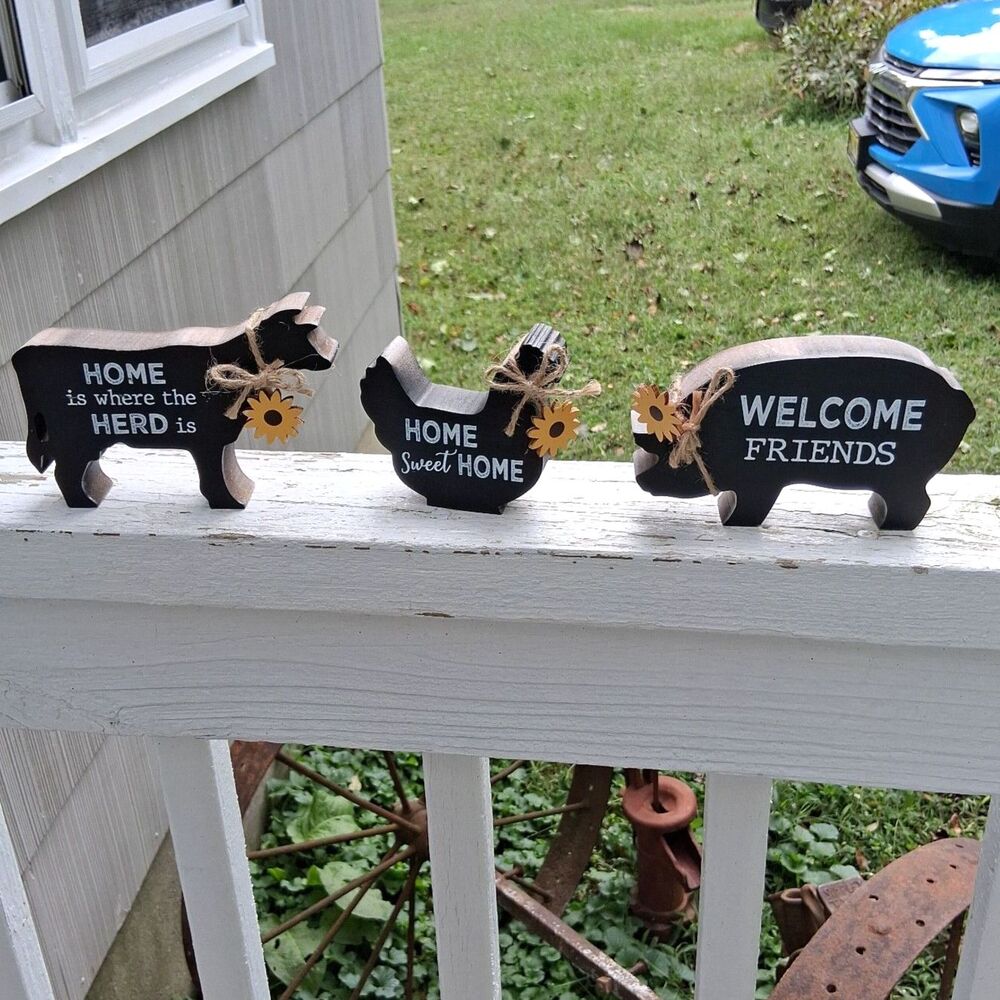 148 3 Pc set small wooden pig chicken cow farmhouse figurines